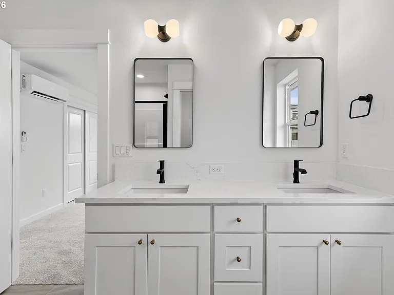4063 SW McKinley St — Photo 18