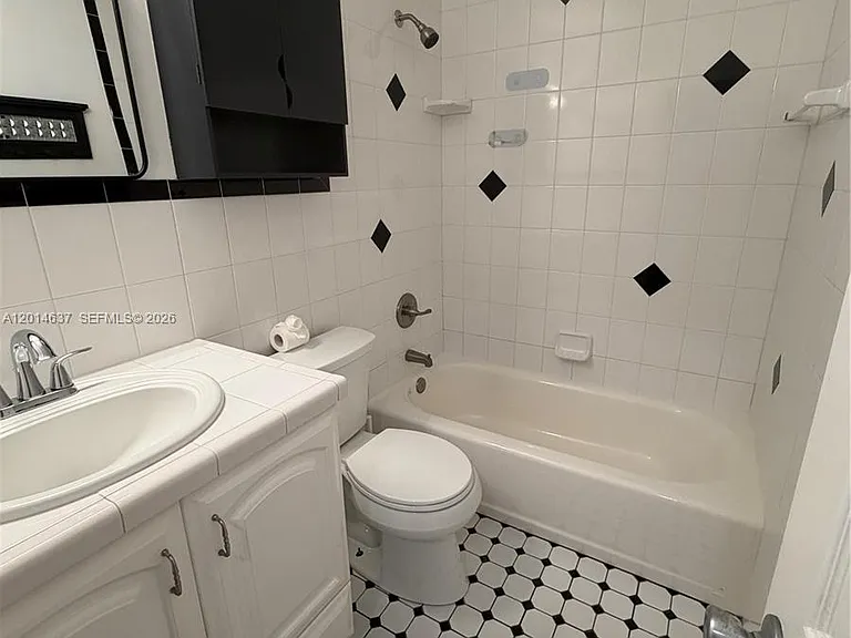 2240 NE Rustic Way — Photo 4