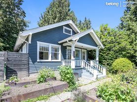 2907 Warren Ave N, Seattle, WA