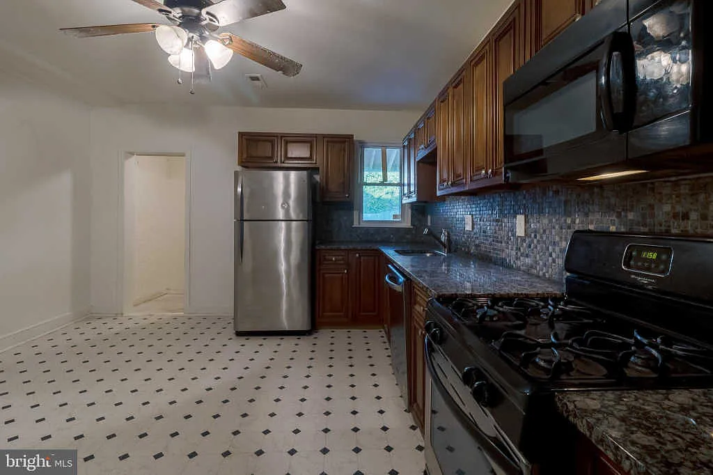 419 Yale Ave photo 1