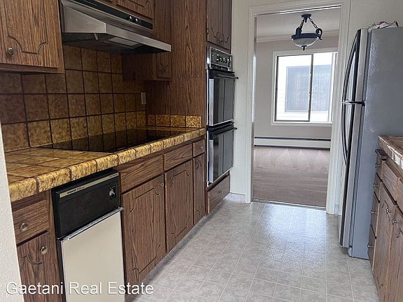 5th image of 500 Poplar Ave #11811708