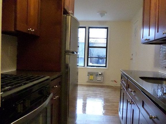 2nd image of 3515 Leverich St APT 206