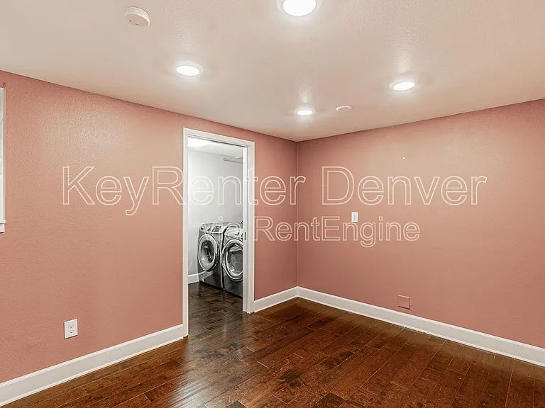 800 N Pearl St #202 — Photo 19