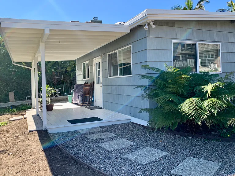 Crest Dr — Photo 13