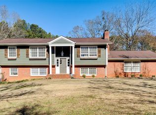 1041 Cooper Ln, Rutledge, GA 30663