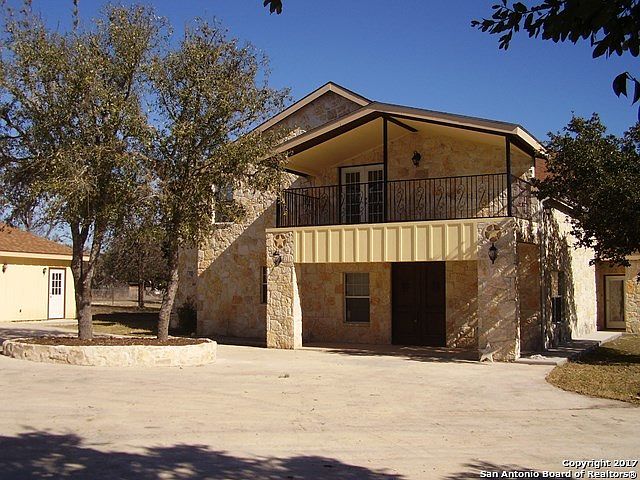 1st image of 103 Cobbs Circle N