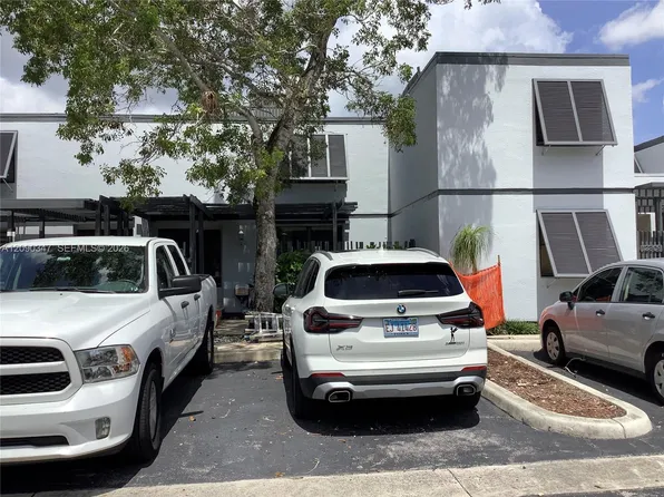 12317 NW 11th St, Hollywood, FL 33026