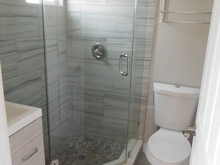 337 N Glendora Ave #C — Photo 5