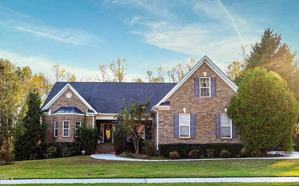1st image of 928 Edgewater Dr