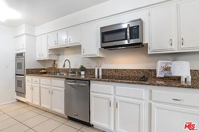 651 Wilcox Ave #1E — Photo 12