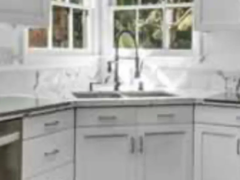 1860 Heather Ct — Photo 4
