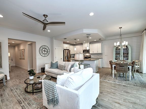 5th image of 6981 Avalon Cir #1202