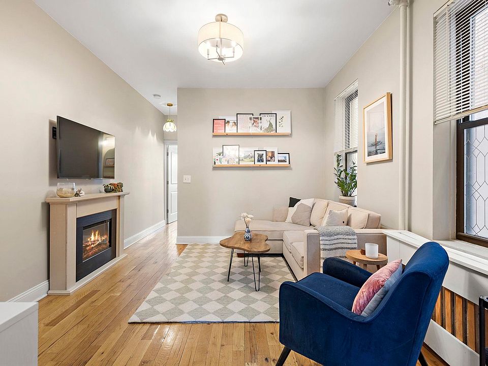 1st image of 717 Willow Ave APT 6