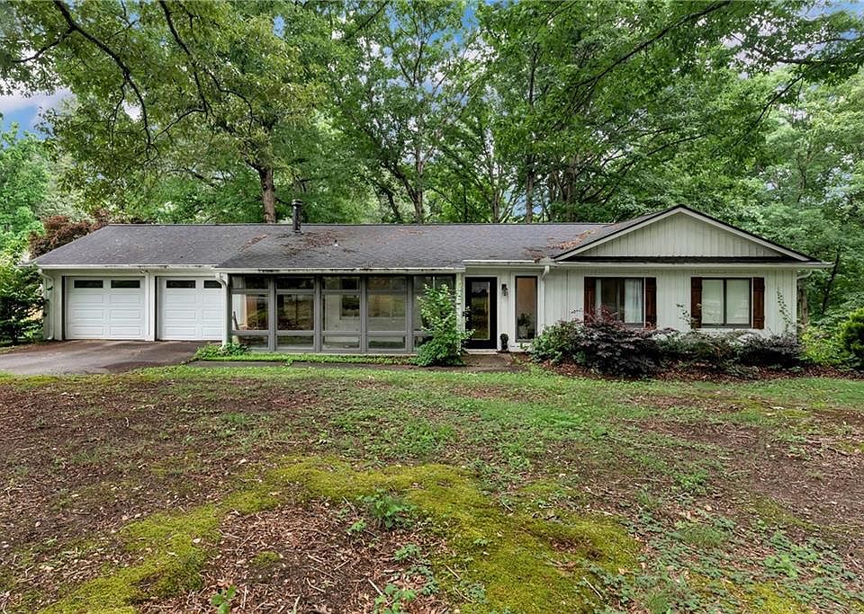 1st image of 5045 Red Oak Ln