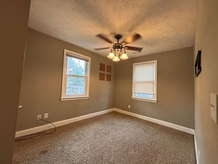 2217 Camille Dr — Photo 5