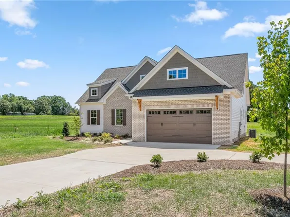 6936 Lake Brandt Rd, Summerfield, NC 27358