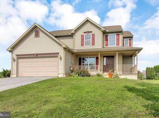 35 Bisbee Dr, Leesport, PA 19533