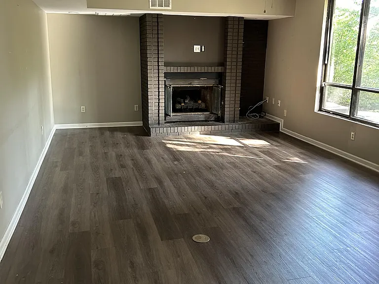 7800 N Hills Blvd #101 — Photo 33