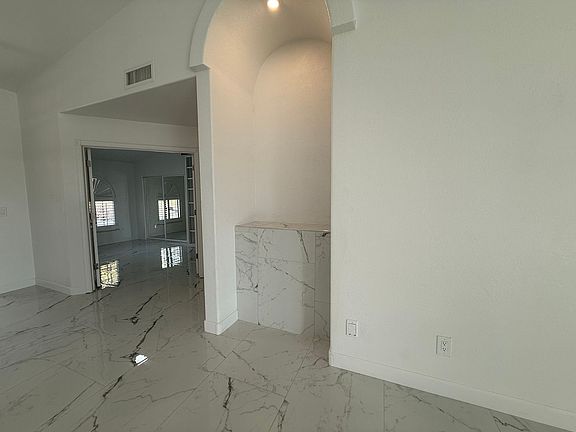 5th image of 15869 E Ponderosa Dr
