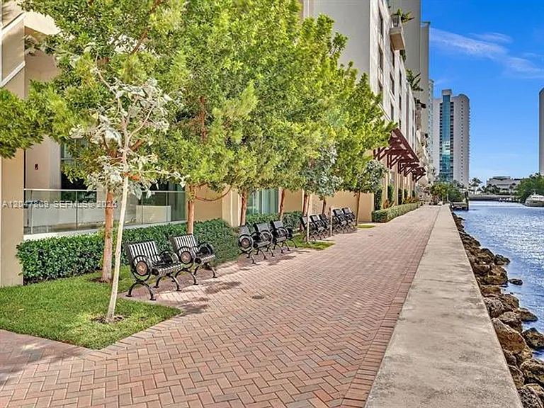 300 Sunny Isles Blvd #CU-4-1503 — Photo 37