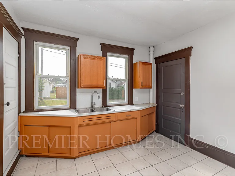 149 Brooklyn Ave SW #A — Photo 9