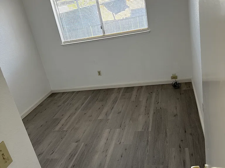 137 E Manzanita Ln — Photo 10
