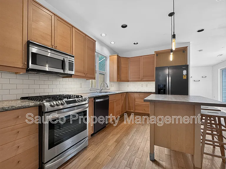 5049 SW View Point Ter #B — Photo 19