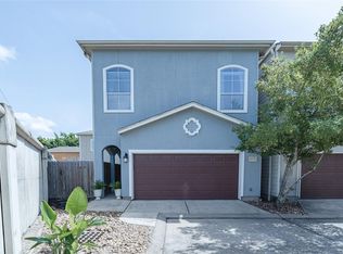 930 McKinney Park Ln, Houston, TX 77003