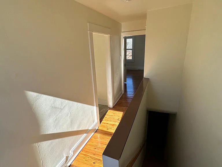 344 W Orange St #5 — Photo 4