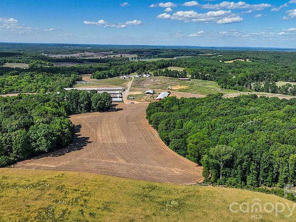 5th image of 1456 Edwards Store Rd