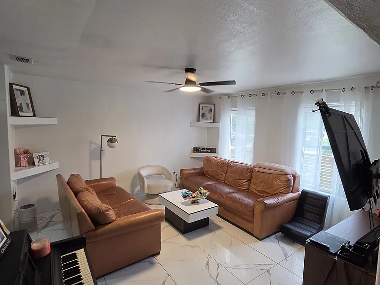 502 Chapote Ave — Photo 14