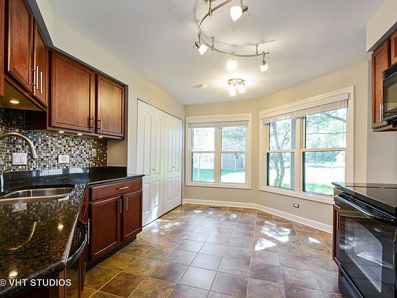 Kitchen / Breakfast Room