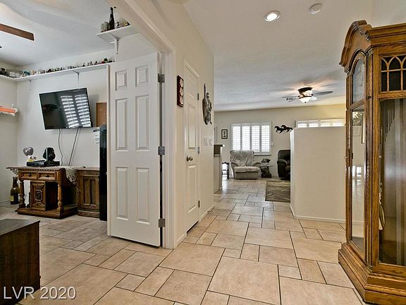 5th image of 4913 White Jade St
