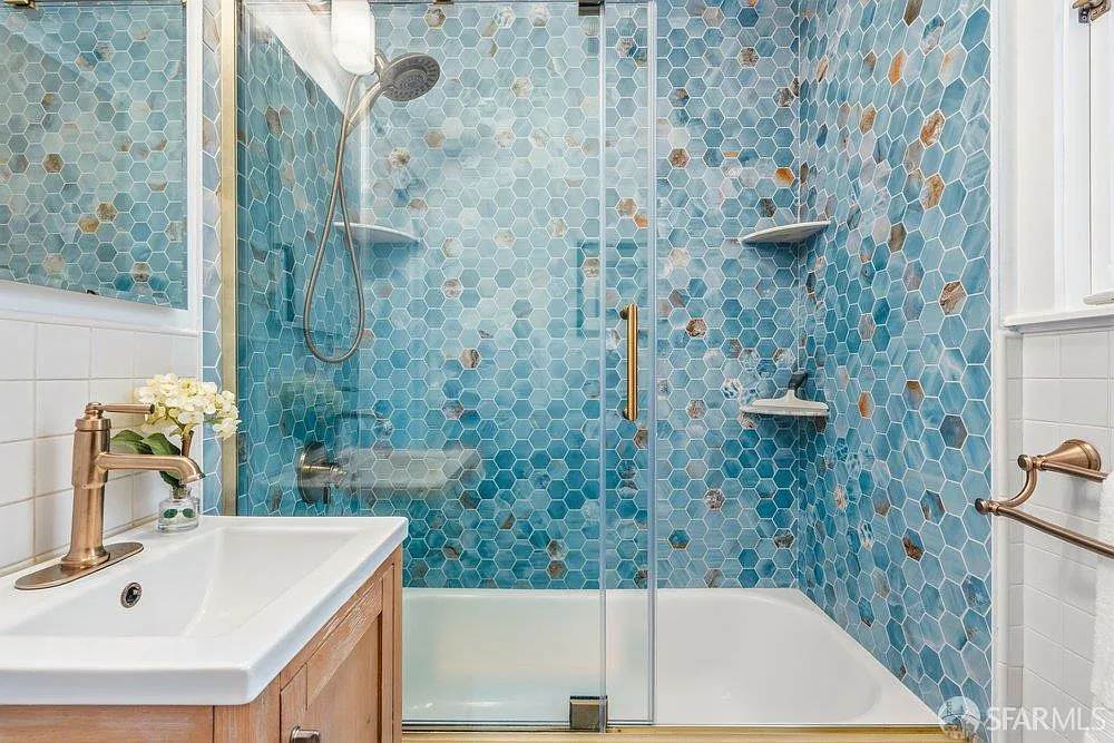 40 28th St APT 1 - Photo 6