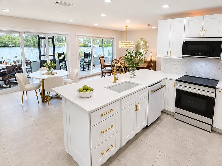 902 Bayshore Dr — Photo 11