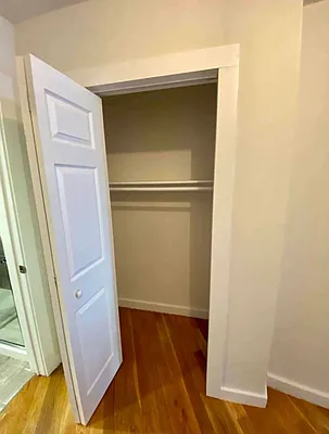 Rented by City Connections Realty | media 5