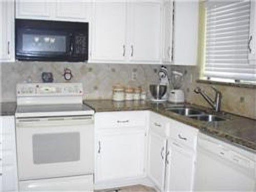 3rd image of 10110 Waterstone Dr