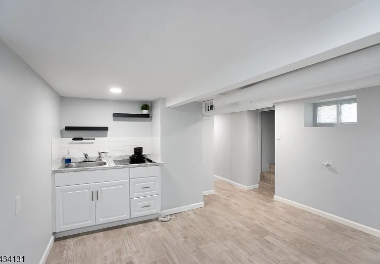 138 Jerome Pl — Photo 24
