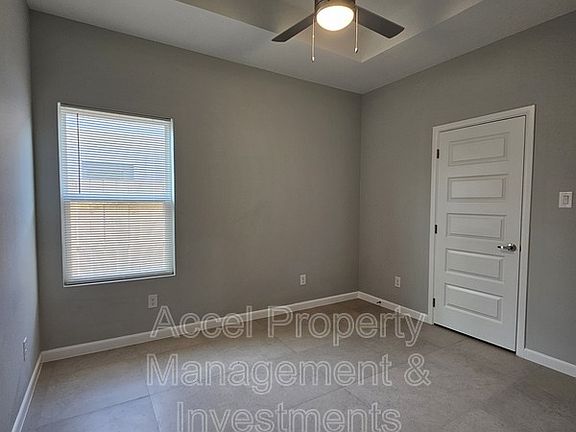 5th image of 822 N Abbey Ave #2