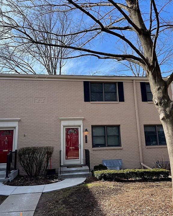 1st image of 721 N Eton St