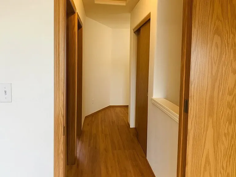 15526 SE Stark St — Photo 10