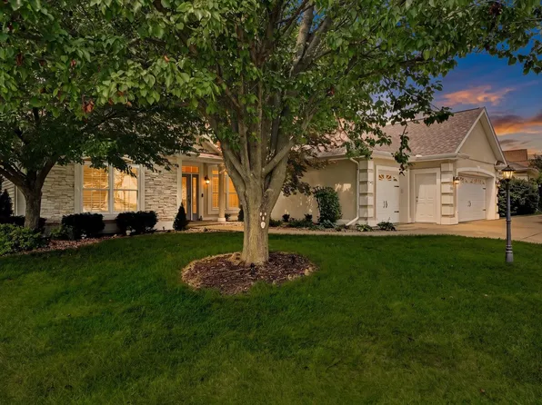3009 Beringer Cir, Urbana, IL 61802