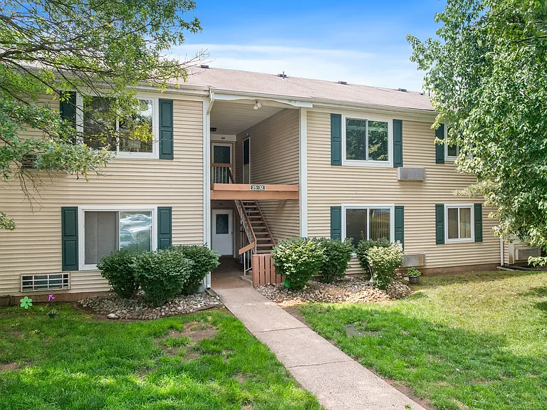 30 Bolton Ct — Photo 18