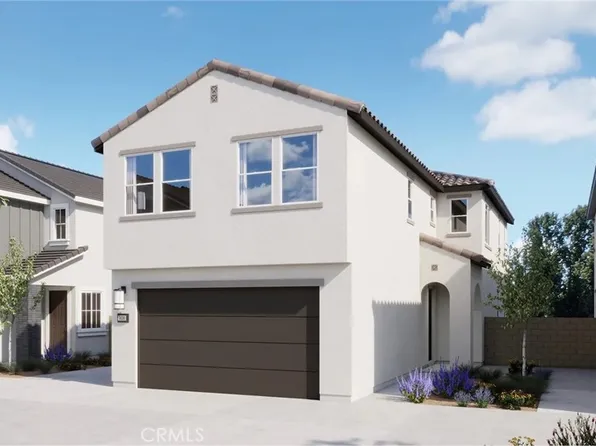 2046 Pyrenes Pl, Santa Paula, CA 93060