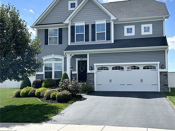 2nd image of 104 Riviera Dr