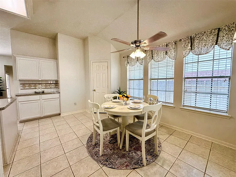 5822 Carta Valley Ln — Photo 18