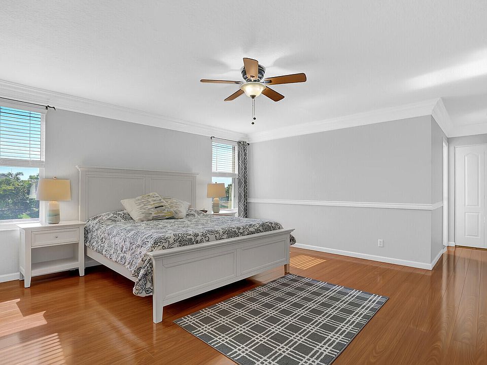 1st image of 353 Berenger Walk