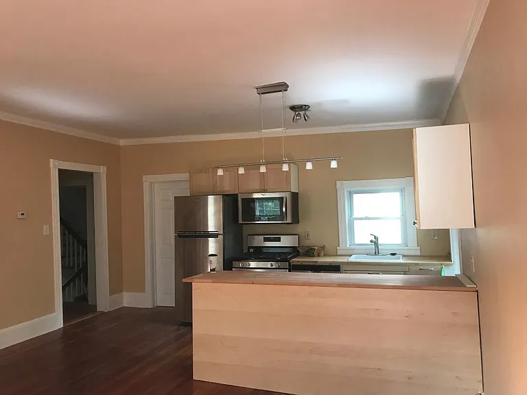 2324 Washington St #3 — Photo 9