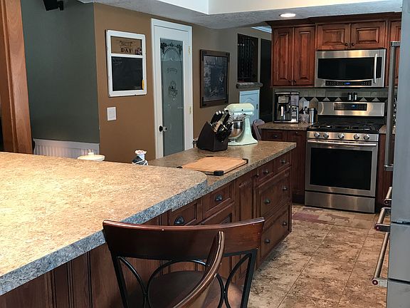 KITCHEN RIGHT
