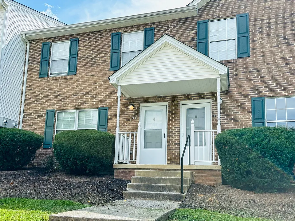 1429 Christine Ct